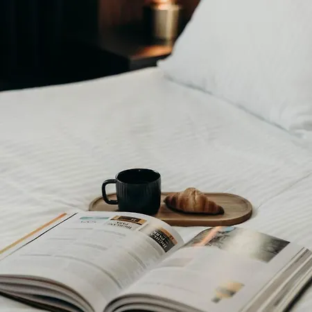 Lodge Aurora Distillery Cabins Lyngseidet