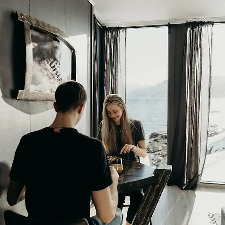 Aurora Distillery Cabins Lyngseidet